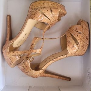 Giani Bini Kelli Natural size 7.5 platform